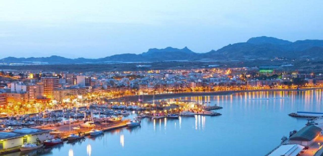Puerto De Mazarron Large House With Roof Terrace & Sea Views-5 Guests Have 3 Bedrooms & 1 To 4 Guests Have 2 Bedrooms Экстерьер фото